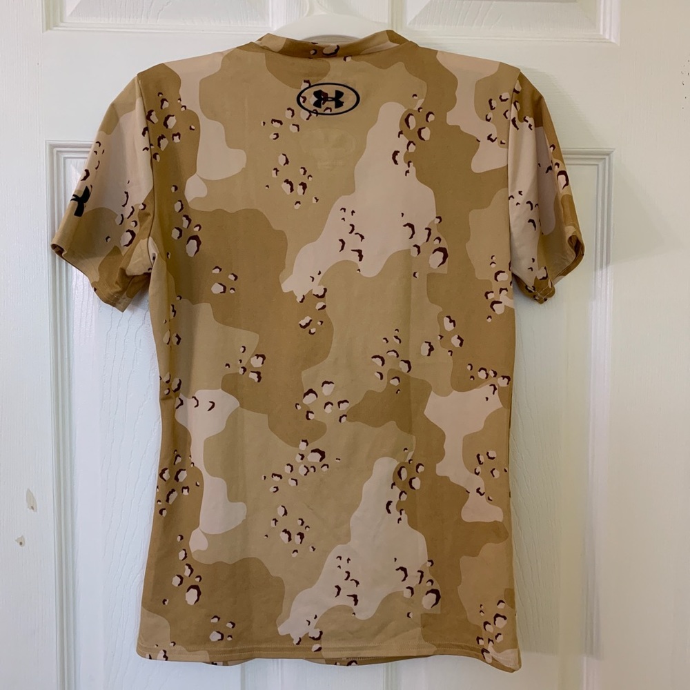 UNDER ARMOUR Performance Tshirt Large - Picture 5 of 5